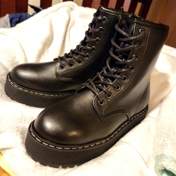Steve Madden Shoes - Steve Madden Boots